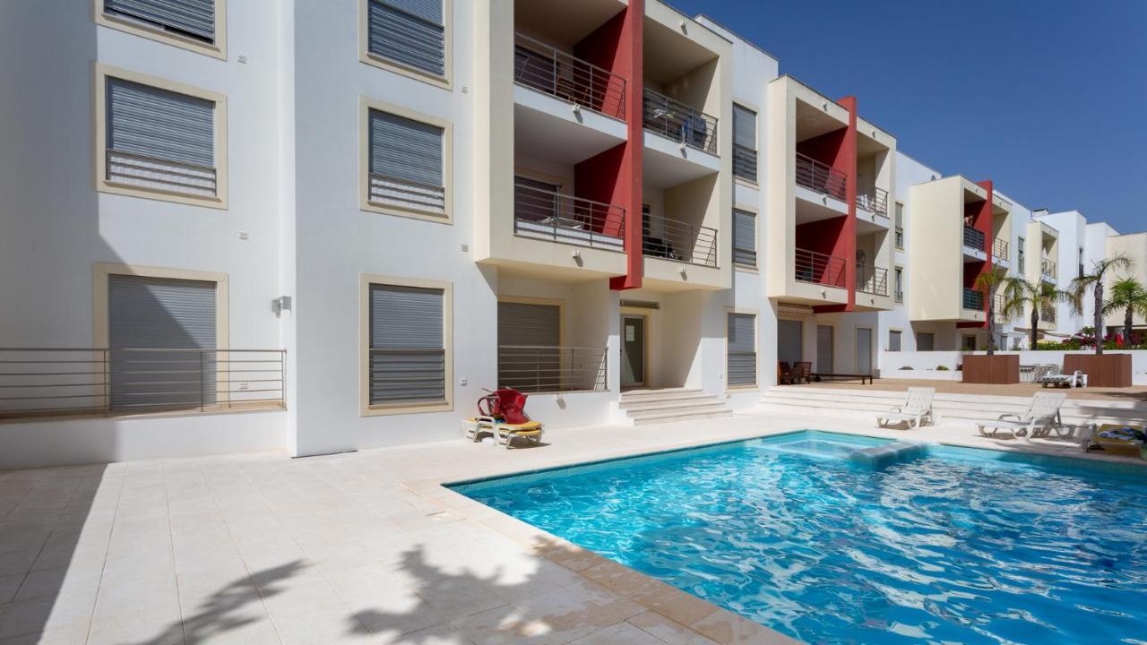 Luminous 2 Bdr Apartment W/Pool By Lovelystay Albufeira Dış mekan fotoğraf