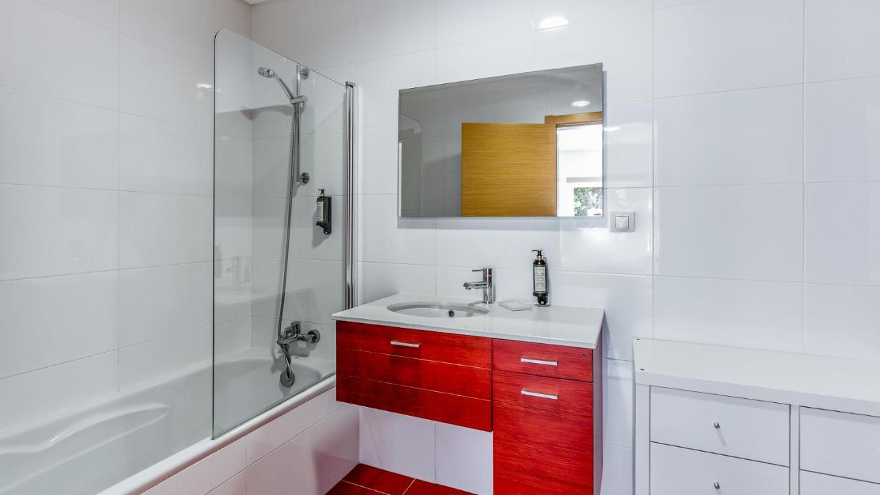 Luminous 2 Bdr Apartment W/Pool By Lovelystay Albufeira Dış mekan fotoğraf